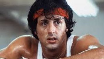 Ii face concurenta lui Stallone. Cat de simpatic e micutul care se 