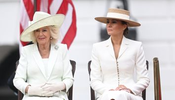 Regina Camilla, în centrul unui nou scandal după ce a renunțat la bijuteria primită de la Melania Trump. Se vorbește despre tensiuni între cele două