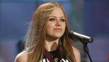 Era idolul adolescentilor din intreaga lume. Cum a ajuns sa arate acum Avril Lavigne, printesa muzicii pop-punk