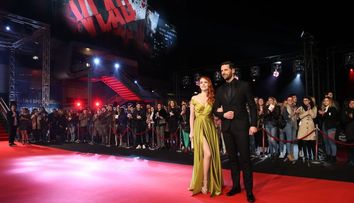 Olimpia Melinte, personajul principal feminin în VLAD, superbă pe covorul roșu la evenimentul grandios de lansare