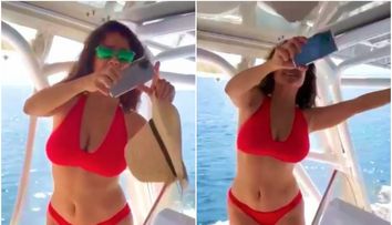 Salma Hayek, aniversare în bikini. De ziua ei, la 56 de ani, a purtat un costum de baie neîncăpător pentru formele ei