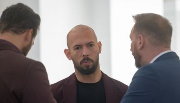 Andrew Tate va ajunge în fața judecătorilor mai devreme decât se aștepta. Controversatul milionar va trebui să dea explicații, după ce a fost acuzat de violență și abuz: „Nu este în interesul nimănui ca acest caz să aștepte până în 2027”