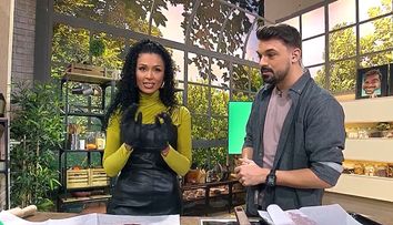 Majda a deschis „șaormăria” în platoul Vorbește lumea. Rețeta completă, pas cu pas