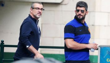 Fostul iubit al lui George Michael a făcut prăpăd în vila de 5,6 milioane € a starului. Erau cioburi peste tot