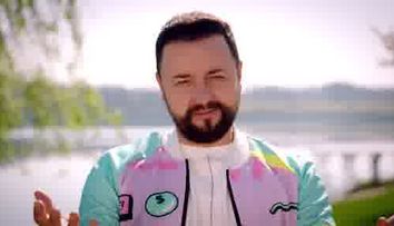 Top 10 invitați La Măruță - Happy Hour, în 18 ani de emisiuni! Al Bano, Fran Drescher, Pamela Anderson, printre vedetele care au ajuns pe celebra canapea