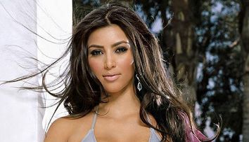 Kim Kardashian, nostalgica dupa vremurile cand avea parul blond. Cum ii sta mai bine? FOTO