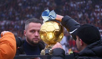 Scandal la FIFA! Câștigătorul Ballon d'Or, dezvăluit de un jurnalist cu câteva ore înainte de ceremonie. Cine a ”scăpat” informația și cui va înmâna Ronaldinho trofeul