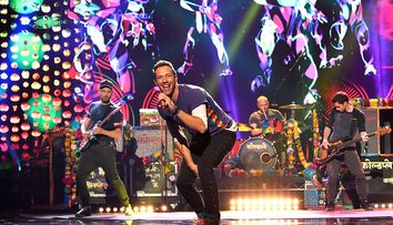 Coldplay la București! Tot ce trebuie să știi despre concertele din 12 și 13 iunie de pe Arena Națională: reguli de acces, program, cine cântă în deschidere