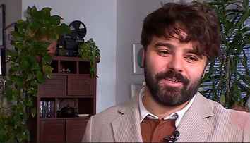 Cine este Miguel Gane. Povestea emoționantă a românului care a devenit cel mai citit poet din Spania: „Plecarea din România a fost una dureroasă”