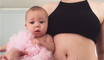 Pozele ei dupa nastere sunt 100% reale. A vrut sa demonteze mitul perfectiunii mamelor care pozeaza in lenjerie intima