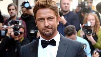 Gerard Butler, prădat de hoți. Cum să furi o rulotă?