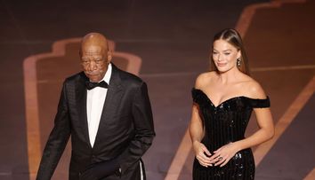 De ce a purtat Morgan Freeman o mănușă neagră pe mâna stângă la Gala Premiilor Oscar 2023, pe 12 martie