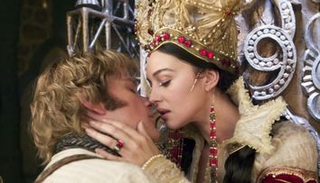 Monica Bellucci s-a lasat sarutata de Matt Damon la filmarile pentru Fratii Grimm