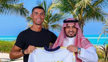 Incredibil cât câștigă Cristiano Ronaldo pe oră! Starul și-a prelungit contractul cu Al-Nassr cu două sezoane