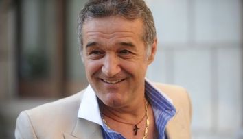 Gigi Becali a comandat 4 costume si pantofi din piele de CROCODIL pentru nunta lui Cristi Borcea! <span style=