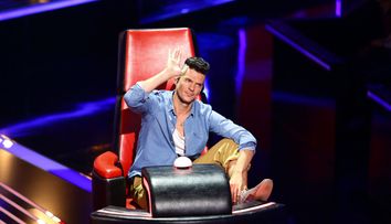 Toamna aceasta, doar vocea conteaza! Ce melodii recomanda Tudor Chirila in 2017