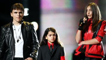 Prince Michael, cel mai mare dintre copiii lui Michael Jackson, s-a angajat la 16 ani. Cum isi castiga tanarul primii sai bani