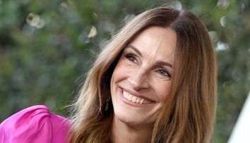 Julia Roberts, apariție rară alături de fiul ei, în vârstă de 21 de ani! Cum arată Phinnaeus, care acum e mai înalt decât mama lui