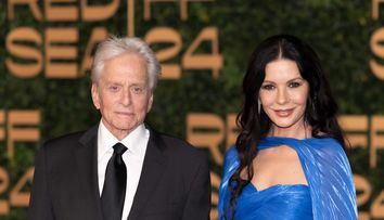 El are 80 de ani, ea 55, dar dragostea lor rezistă! Michael Douglas și Catherine Zeta Jones, apariție spectaculoasă împreună