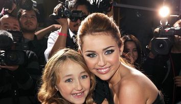 Se transforma in copia fidela a surorii sale. Cat de mult a ajuns sa semene Noah cu Miley Cyrus
