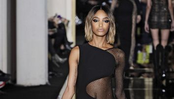 Aparitia cu care Jourdan Dunn s-a facut remarcata. Cum arata modelul Victoria's Secret intr-un costum de baie decoltat
