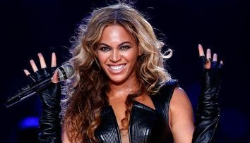 Beyonce, naturala in vacanta. Cum arata nemachiata si in costum de baie, fara nicio retusare in Photoshop