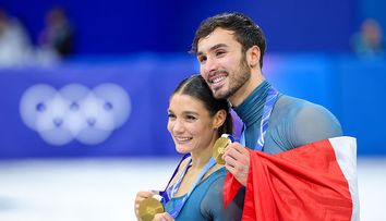 Dansatorii francezi, Laurence Fournier Beaudry și Guillaume Cizeron au câștigat aurul olimpic la dans pe gheață. În ce controverse au fost implicați
