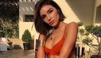 Fosta Miss Univers Olivia Culpo, în Sports Illustrated Swimsuit 2019: ”Suntem doar eu și un șarpe”