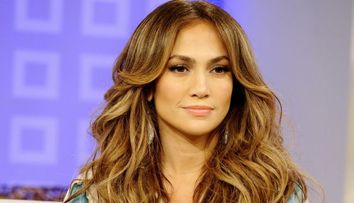 Pantalonii scurti nu mint. Cum arata in realitate picioarele lui Jennifer Lopez