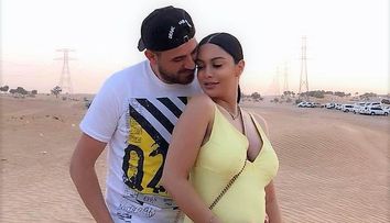 Betty Stoian nu este singura mamica tanara. Vezi lista vedetelor care au decis sa devina parinti atat de devreme