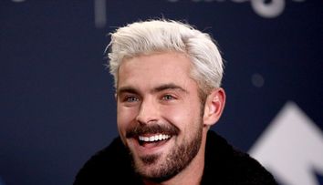 Unul mai sexy decât celălalt. Frații Efron, filmați în timp ce făceau bungee jumping