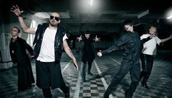 Primele imagini din cel mai nou videoclip Simplu, 'Dance for Money'