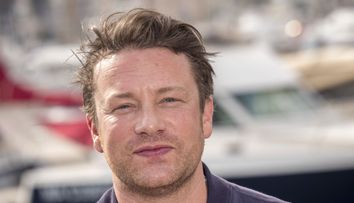 Jamie Oliver: ”Nu mai am bani”. Cum a pierdut celebrul chef 12,7 milioane de lire sterline