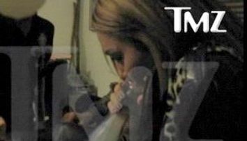 Miley Cyrus fumeaza plante halucinogene VIDEO