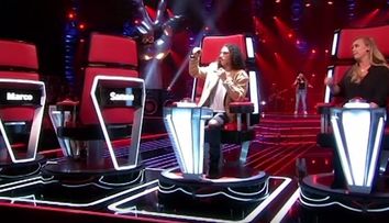 Toate scaunele s-au intors in mai putin de 5 secunde. I-a cucerit pe toti cu vocea ei fenomenala - VIDEO