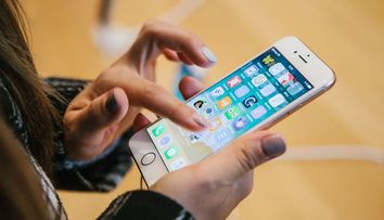 Va fi lansat un nou iPhone ieftin. Ce preț va avea iPhone 9 și când va apărea pe piață