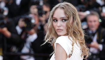 Fiica lui Johnny Depp, o adevărată divă la 20 de ani. A renunțat la școală pentru o carieră la Hollywood