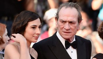 Ce substanțe ar fi consumat fiica lui Tommy Lee Jones înainte să fie găsită moartă într-un hotel din SUA