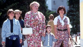In urma cu 23 de ani juca alaturi de Robin Williams in Mrs. Doubtfire. Cum arata si ce face acum Mara Wilson 