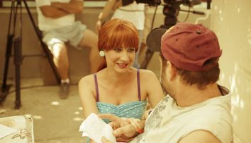 Astazi, de la 20:30, Aspirina se marita, iar Giani isi pierde talentul la combinatii, intr-un nou episod al serialului 