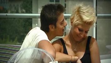 Cate cupluri, atatea intrigi si provocari. 
