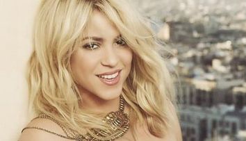 Shakira, cu burtica la vedere, in bratele iubitului ei. Vezi si tu poza care a strans 300.000 de like-uri intr-o singura ora: