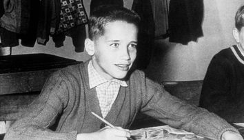 Recunoști școlarul din imagine? A rostit una dintre cele mai memorabile replici de film din toate timpurile, iar în 2025 a fost desemnat cel mai bogat actor din lume