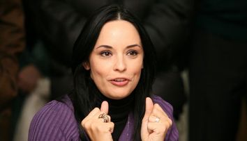 Fotografii nemaivazute cu Andreea Marin. Cum arata vedeta la numai 6 ani, la o serbare de la gradinita