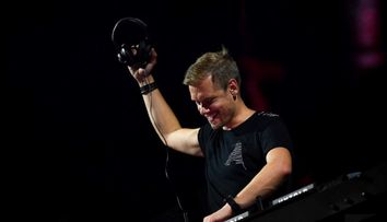 VIDEO Armin van Buuren a lansat videoclipul imnului UNTOLD 2019. Imagini superbe din Cluj-Napoca