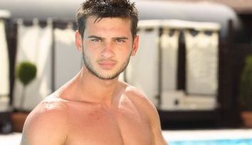 Dorian Popa, sex simbol-ul trupei “La-La band” FOTO si VIDEO