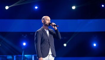 Emoție la superlativ la Vocea României. Vitalie Todirașcu i-a copleșit pe antrenori cu vocea lui