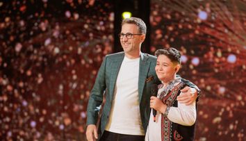 Andi Moisescu, impresionat de talentul lui Ianis Pîrșe la țambal:  ”O să ajungi mare de tot și o să fii o piesă rară!”  Emisiunea Românii au talent a fost lider absolut de audiență!