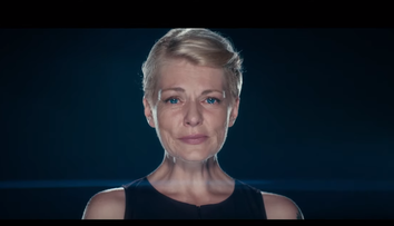 Dana Nălbaru a lansat o piesă emoționantă despre viața la 40 de ani