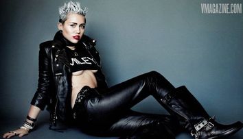 Miley Cyrus isi expune nurii in cel mai obraznic pictorial al ei de pana acum. Vezi imaginile hot